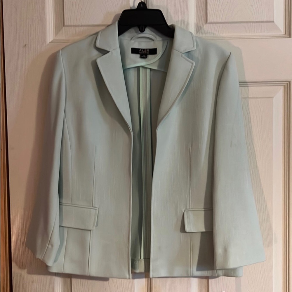 Alex Marie Blazer size 4, NWT, Spring Bloom, mint green, great for spring!